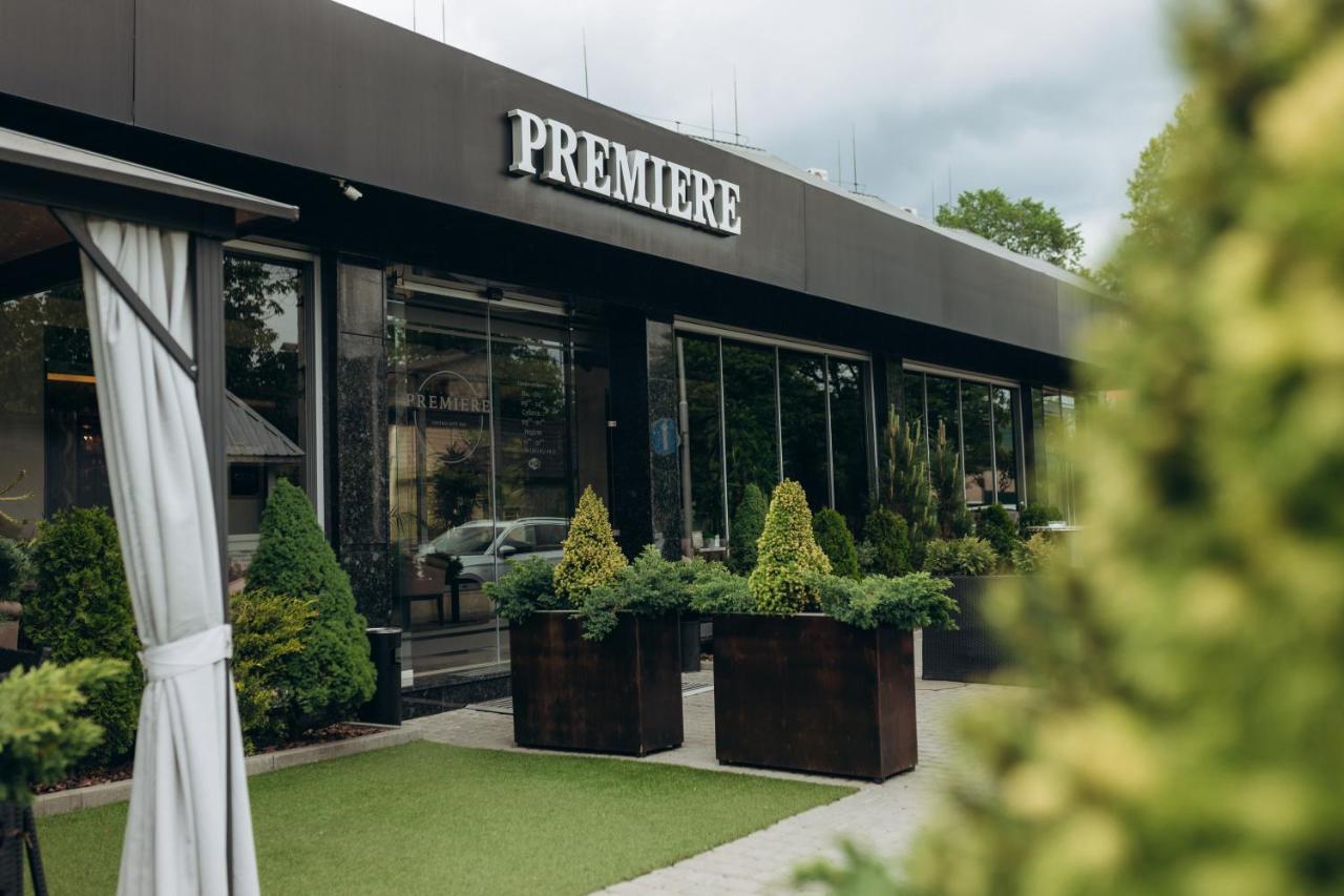 Premiere Hotel Хуст Экстерьер фото