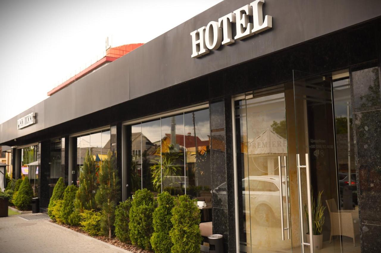 Premiere Hotel Хуст Экстерьер фото